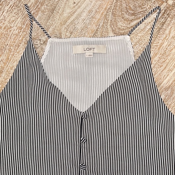 Black & white striped flowing tank top in excellent condition! Size Small - Picture 2 of 4